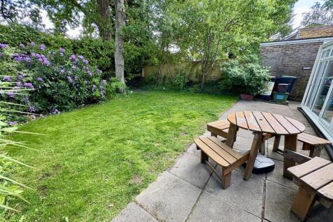 11. garden.jpg