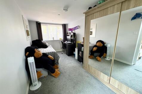 bed2.jpg