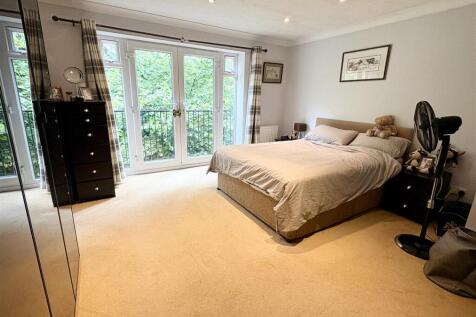 4. bed1.jpg