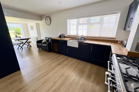 kitchen4.jpg