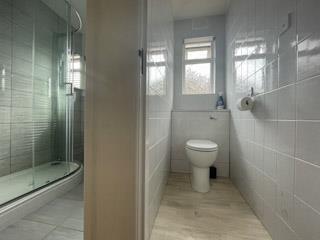 Shower &amp; cloakroom.jpg
