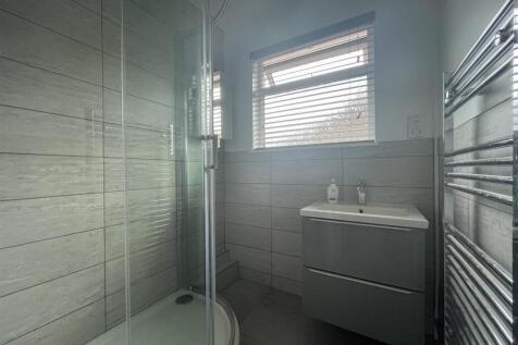 Shower room.jpg