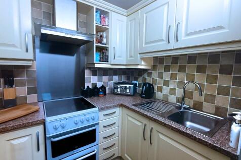 kitchen 2.jpg
