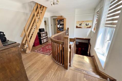 stairs landing.jpg
