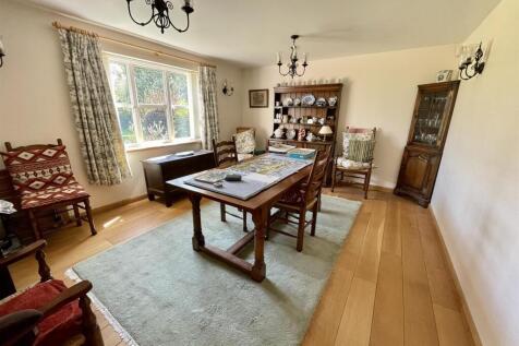 5. dining rm.JPEG