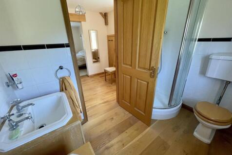 ensuite.JPEG