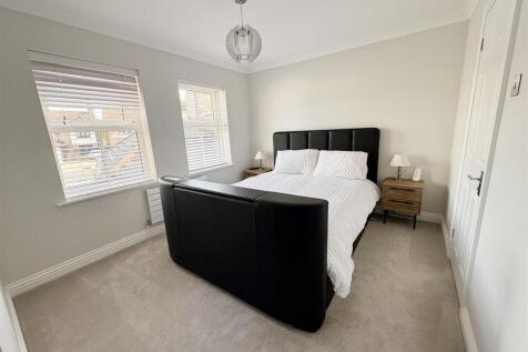 7. bed2.jpg