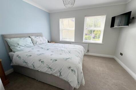 9. bed4.jpg
