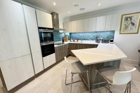 2. kitchen.jpg