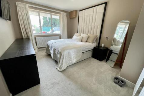 6. bed1.jpg