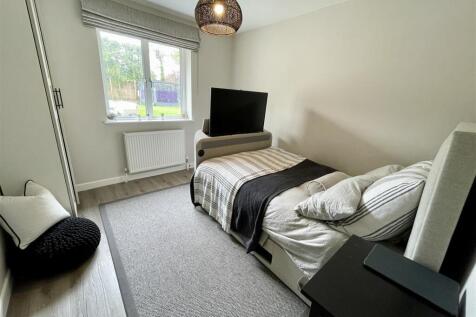 9. bed3.jpg