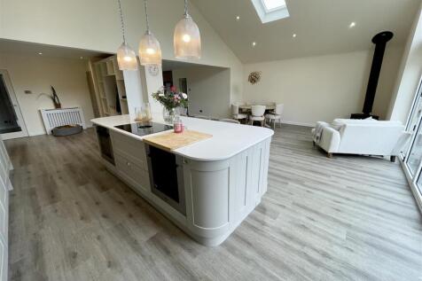 kitchen living space.jpg