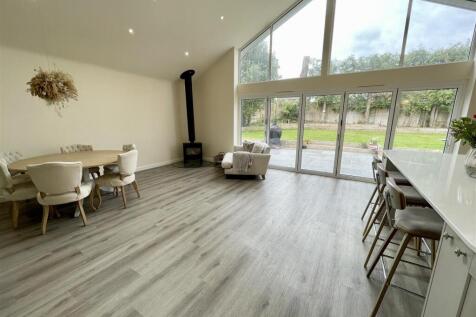 living area.jpg