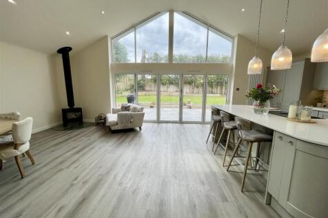 living area2.jpg