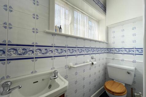 Downstairs cloakroom.jpg