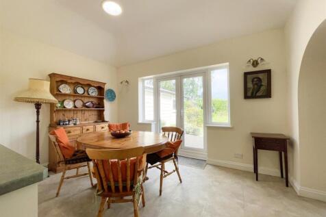 Breakfast area.jpg