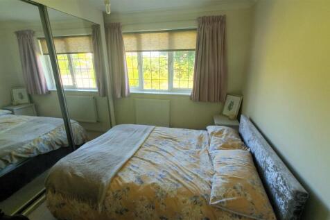 6. Bed 2.jpg