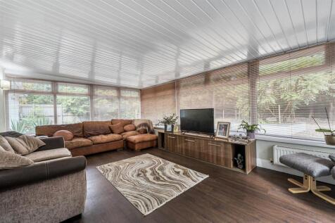 5 Sitting Room.jpg