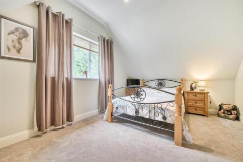 7 Bedroom 1 (2).jpg