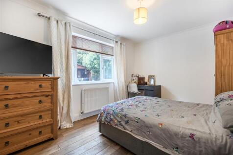 9 Bedroom 3.jpg
