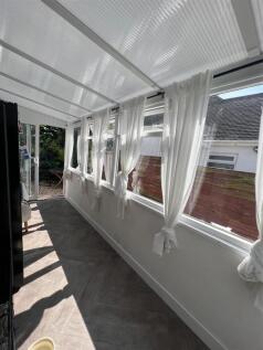 4. Entrance Porch.jpg