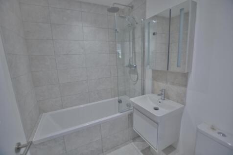 7. Bathroom.jpg