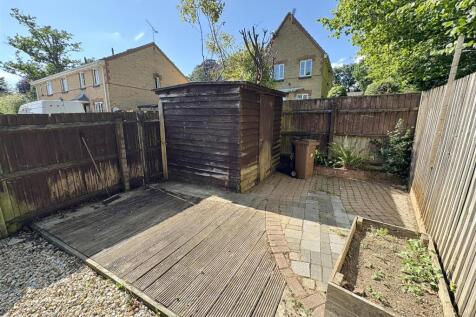 decking shed.jpg