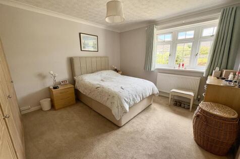 7. bed1.jpg