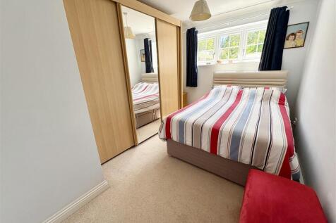 9. bed3.jpg