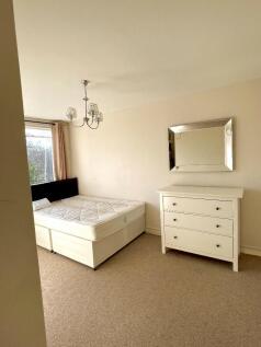 Bedrooom 1 