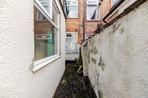 Side Alley