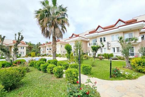 Well Kept Gardens
