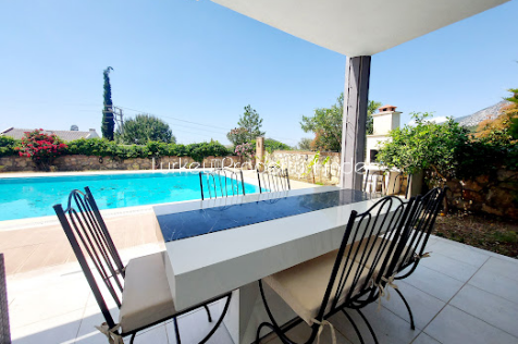 Alfresco Dining
