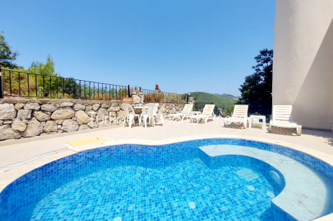 Private pool