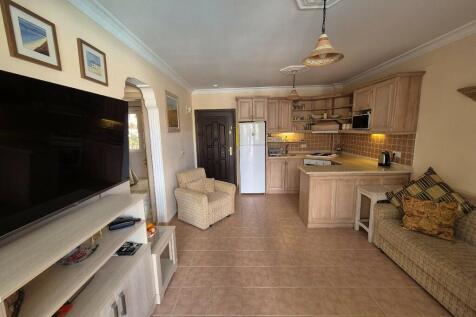 Lounge / kitchen 