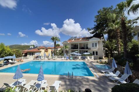 Lovely complex 