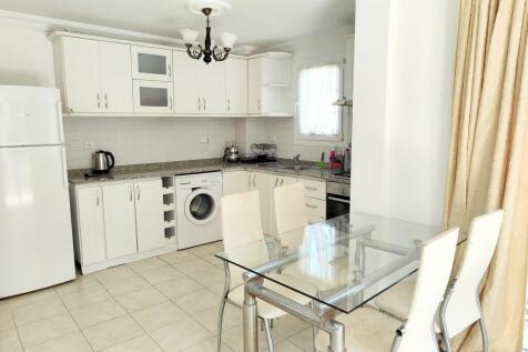 Kitchen / Dining