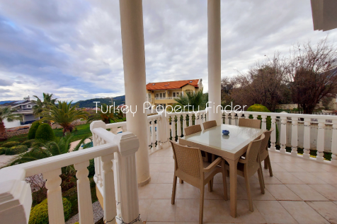 Extensive Balcony