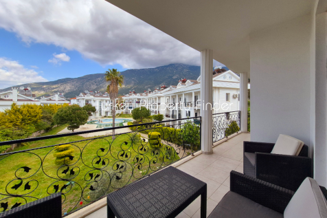 Lounge Balcony