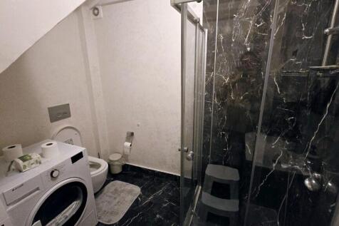 Bathroom/Utility