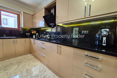 Generous Worktops