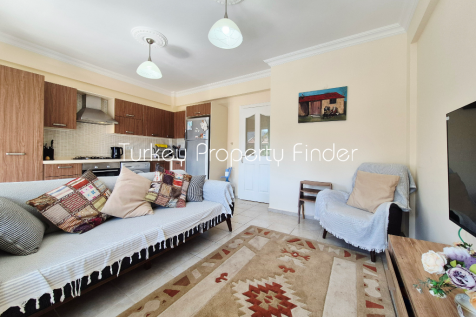 Lounge / Kitchen