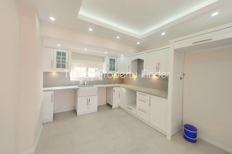 Large kitchen