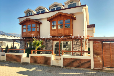 Triplex Villa