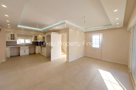 Lounge / Kitchen