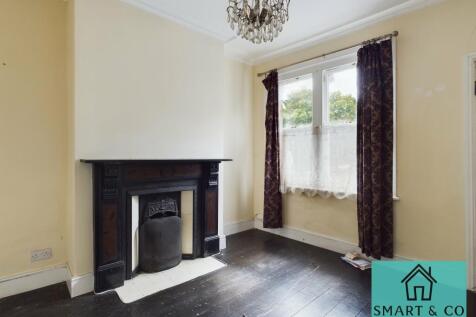 FRONT RECEPTION ROOM