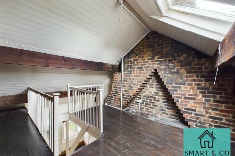 MEZZANINE USABLE LOF