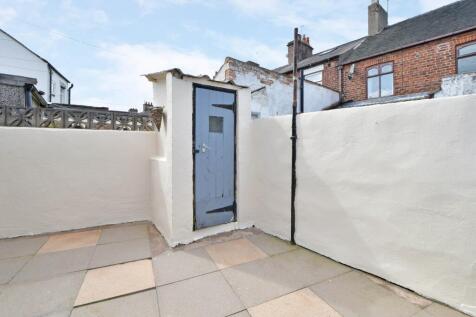 Yard (2)