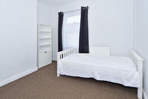 Bedroom 1 (3)