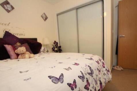 Bedroom 1 (2)